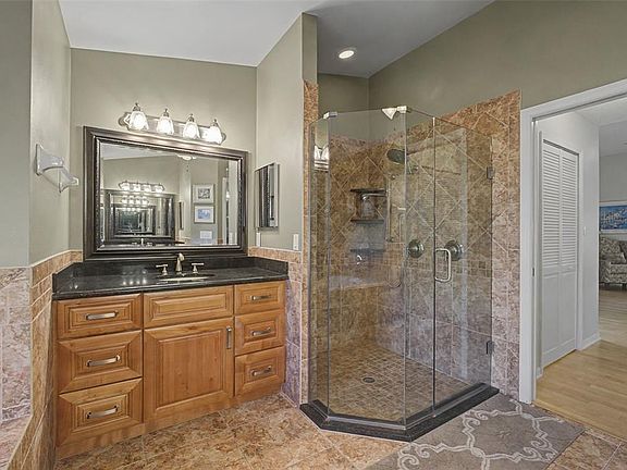 3rd image of 4532 River Ridge Dr