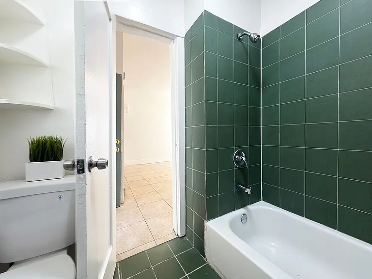 227 Lime Ave — Photo 6