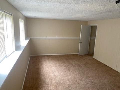 4th image of 2835 Baywood Dr