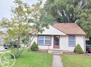 17605 Stephens Dr, Eastpointe, MI
