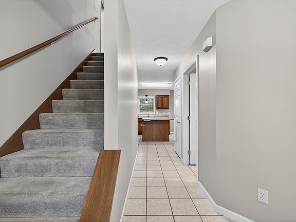 4th image of 7301 W Higgins Ct