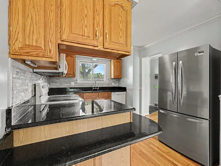29668 Edward Pl — Photo 6