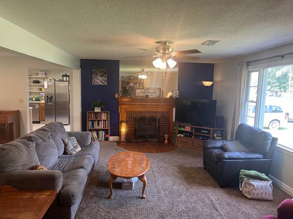 819 Betsy Pack Dr, Jasper, TN 37347