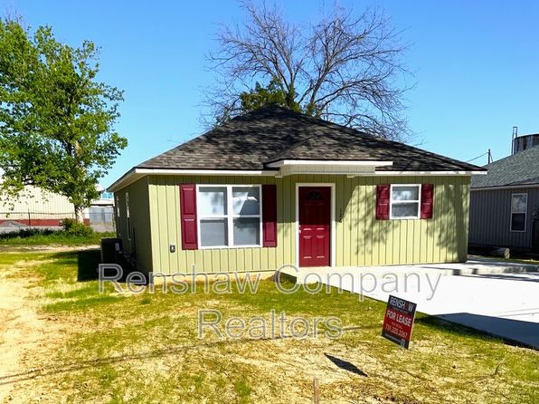 126 1st Ave, Dyersburg, TN 38024
