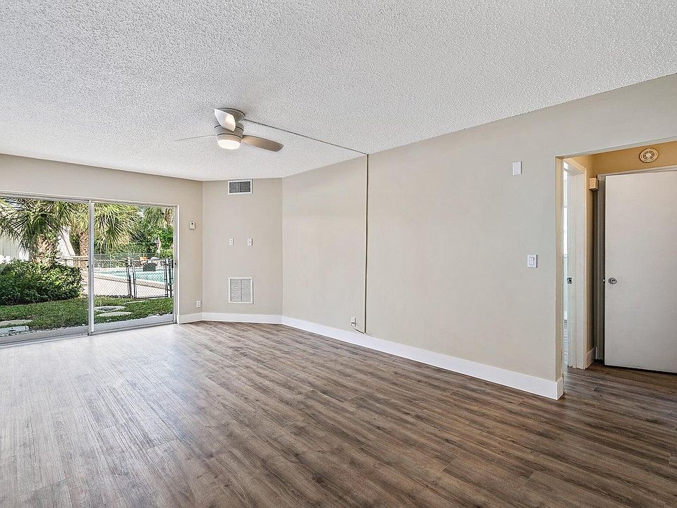 1st image of 148 W Yacht Club Dr #1