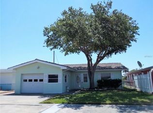 133 Wall St, Redington Shores, FL 33708