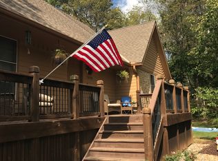 7608 NW Forest Lakes Dr, Parkville, MO 64152