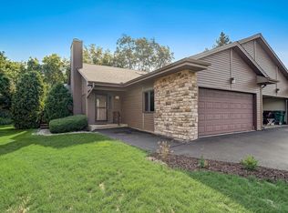 W131N8142 Country Terrace Ln, Menomonee Falls, WI 53051