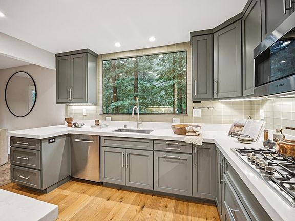 2nd image of 481 Cascade Drive