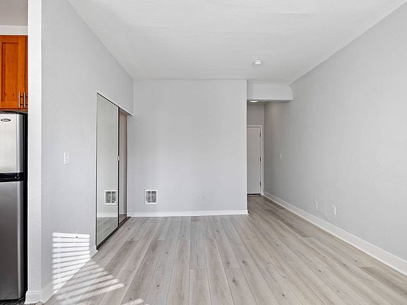 4th image of 839 Leavenworth St #57719805