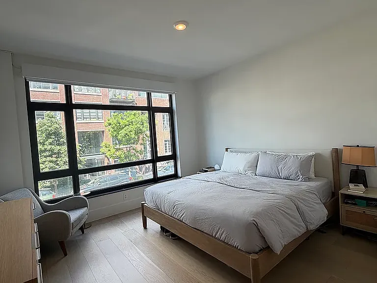 532 Lorimer St #2A — Photo 4
