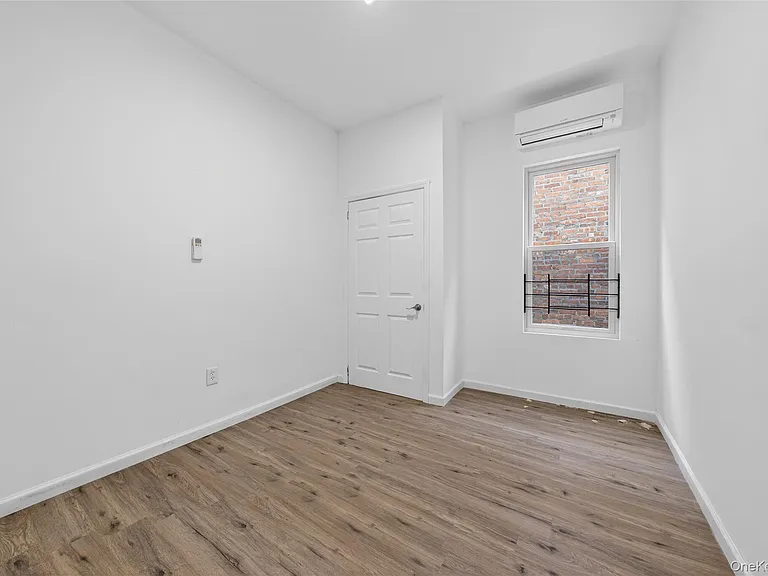 647 Manida St #2 — Photo 10