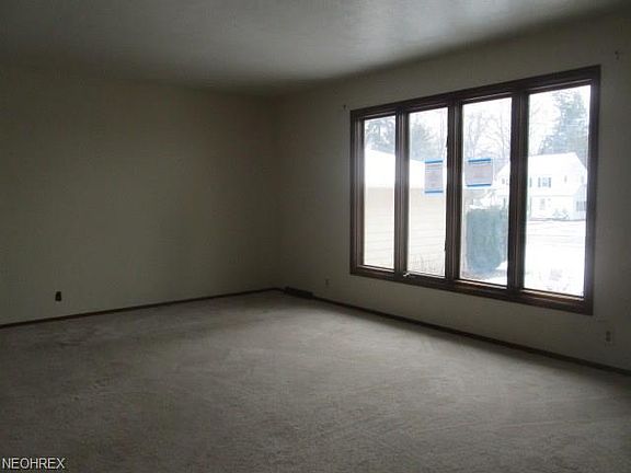 4th image of 4956 Donald Ave