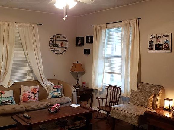 4th image of 204 E Paine Ave