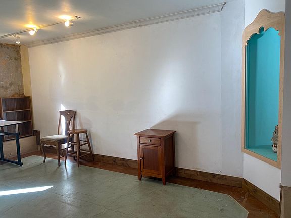 Living room/studio