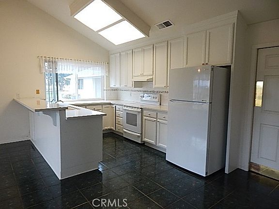 3rd image of 2905 Harden Ave