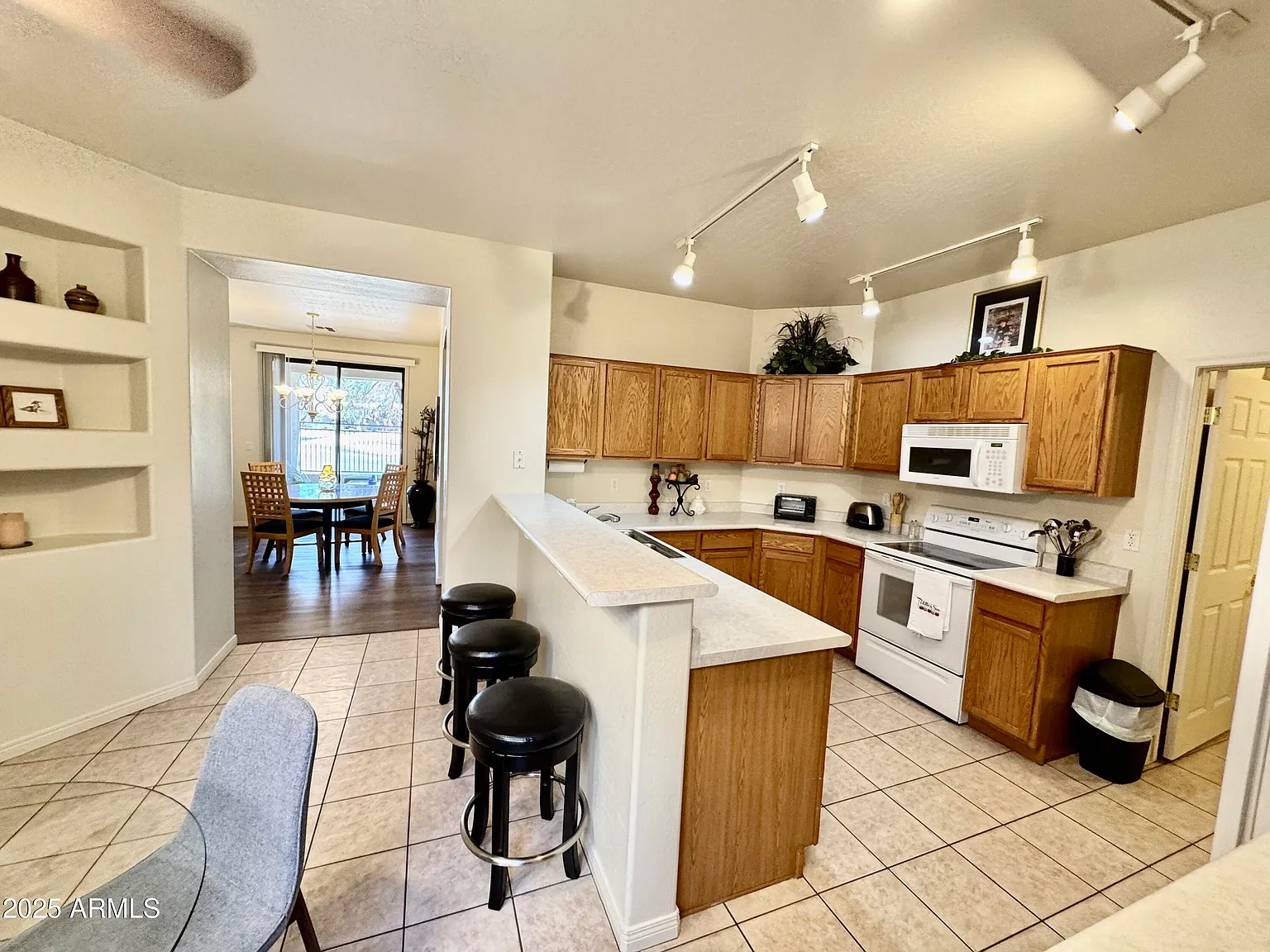 2 bed, 2.0 bath, 1666 sqft, $2,495 — Photo 3