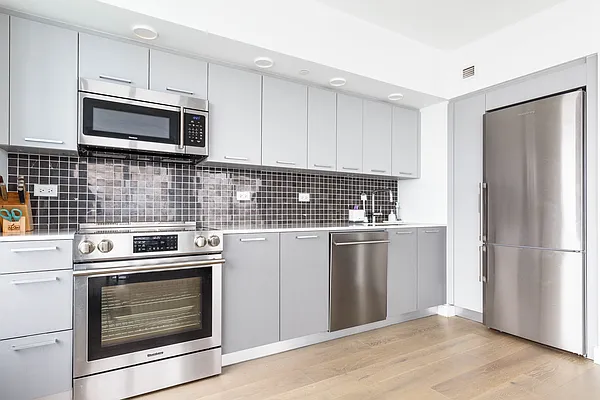 Rented by MNS | media 4