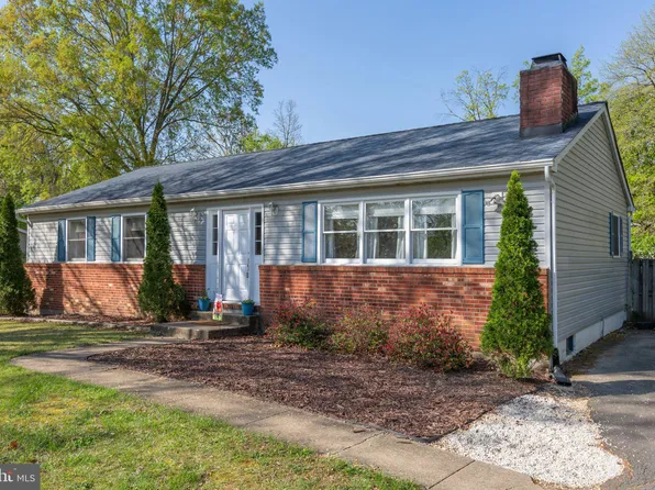 25 Heritage Rd, Fredericksburg, VA 22405