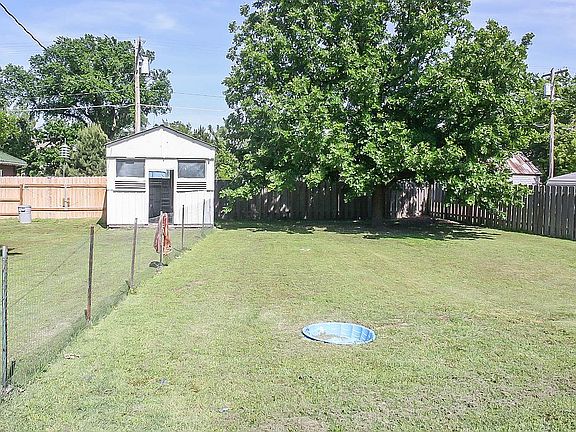 2nd image of 208 Mincer Ave