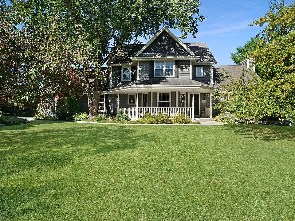 1st image of 585 McCarthy DRIVE SOUTH South