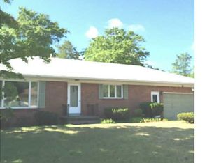 48 Coventry Rd, Williamsville, NY 14221