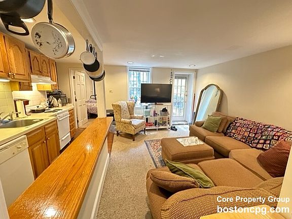 2nd image of 48 Phillips St APT 1
