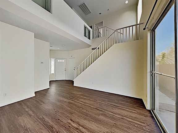 3rd image of 1732 Pomerado Dr
