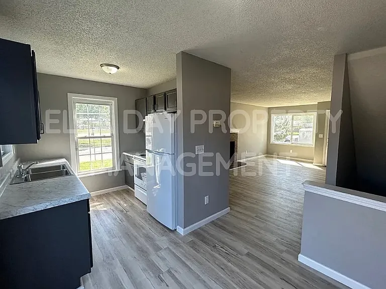 9118 E Funston St #B — Photo 5