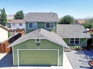206 Poppy Hills Dr, Fernley, NV 89408