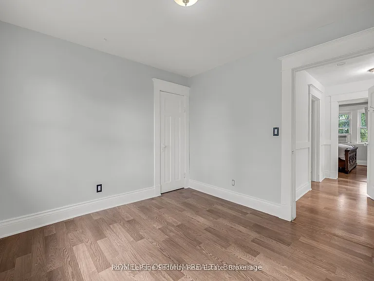 35 Bayfield Ave — Photo 19