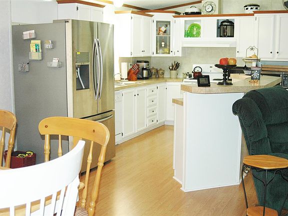 2nd image of 1137 County Road 241