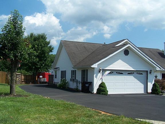 3rd image of 2307 Bloomfield Ave