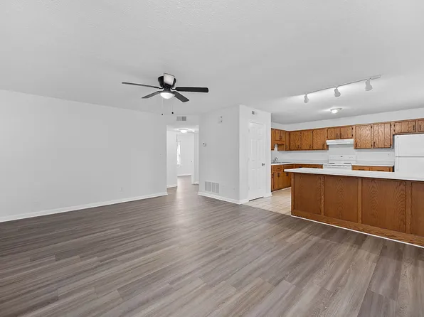 1840 Kendall Ln #25, Louisville, KY 40216