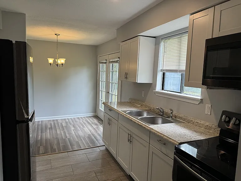 404 N Magnolia Dr — Photo 9