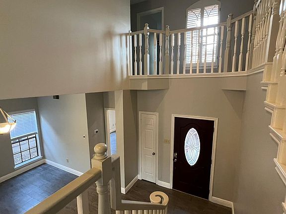 4th image of 6990 Oakwood Park