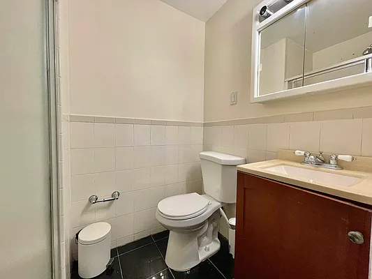 Rented by Astoria Realty | media 4