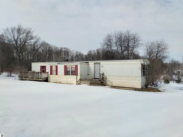 531 E Wexford Ave, Buckley, MI 49620