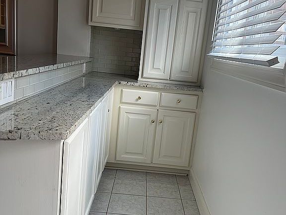 5th image of 412 Glendale Rd