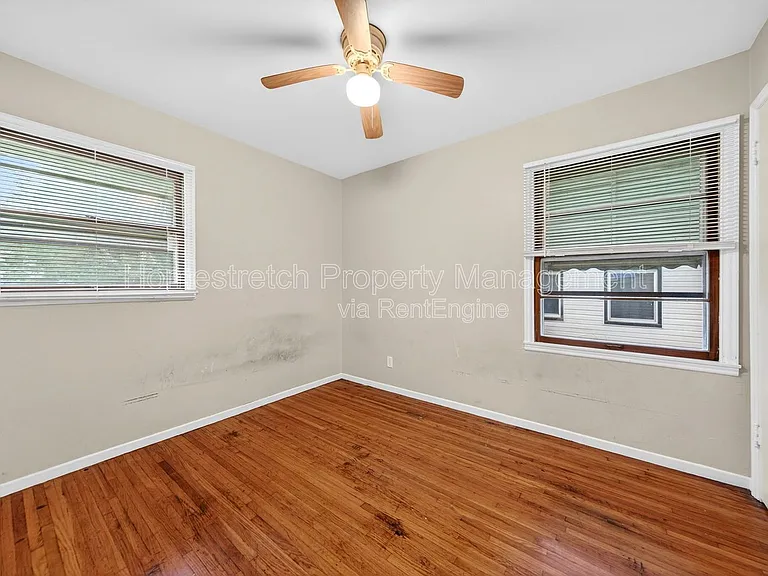 10409 Renfrew Dr — Photo 18