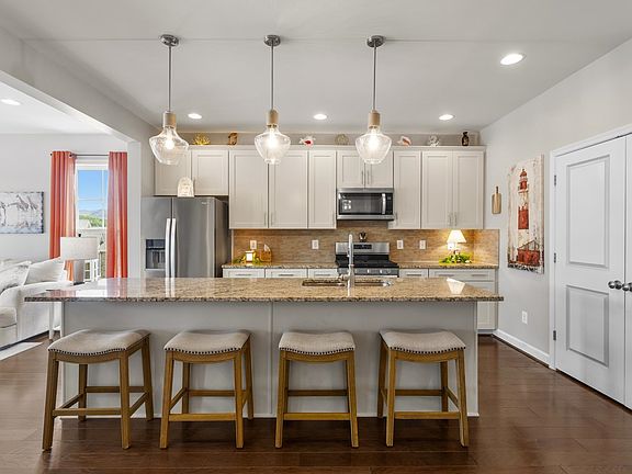 4th image of 2923 Preston Lake Blvd