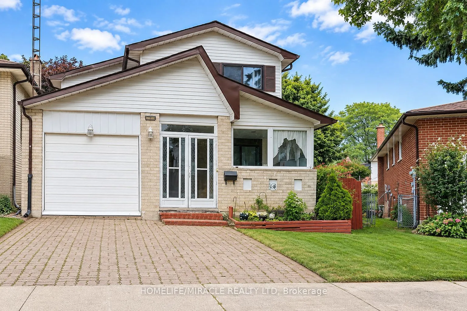 4 bed, $3,250 — Photo 1