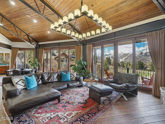 4th image of 2516 Larkspur Dr