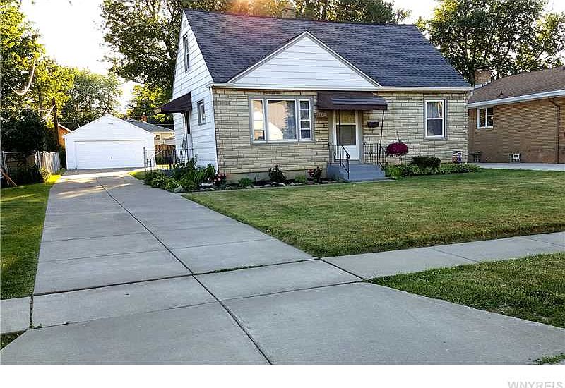 1st image of 260 Chamberlin Dr