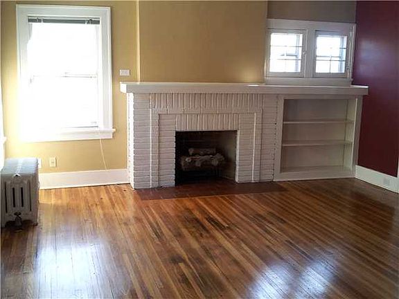 2nd image of 1456 Kenyon Dr