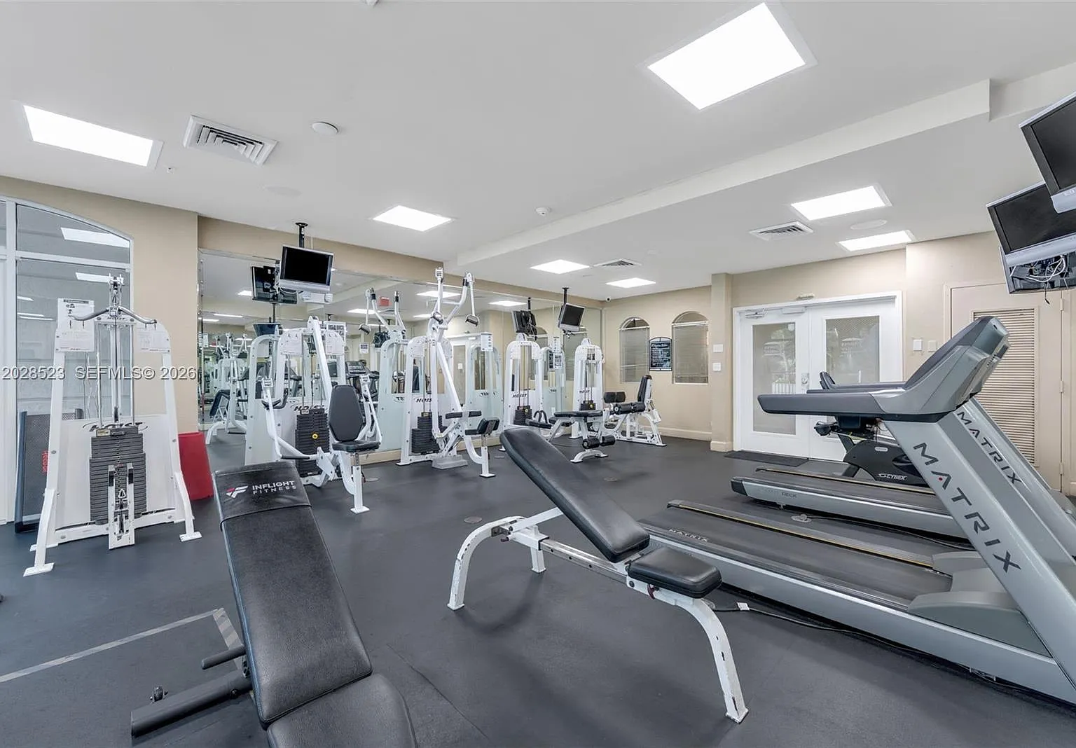 Valencia Condo — Photo 4