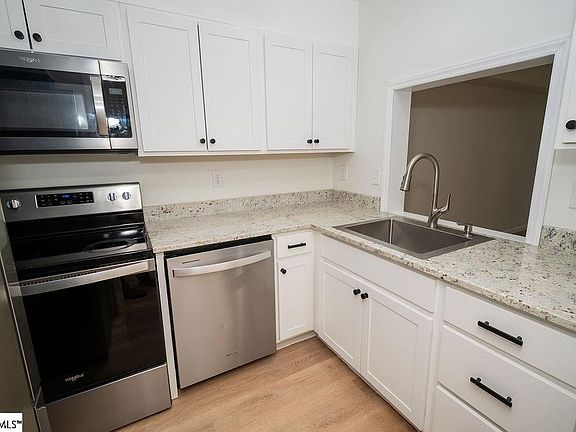 5th image of 2530 E North St Unit G6