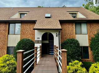 3325 Forest Ct, Roanoke, VA 24018