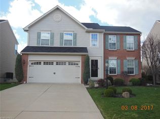 125 Stonefield Dr, Berea, OH 44017