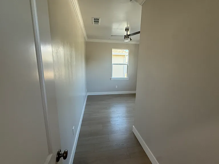 2607 Beaumont St — Photo 24